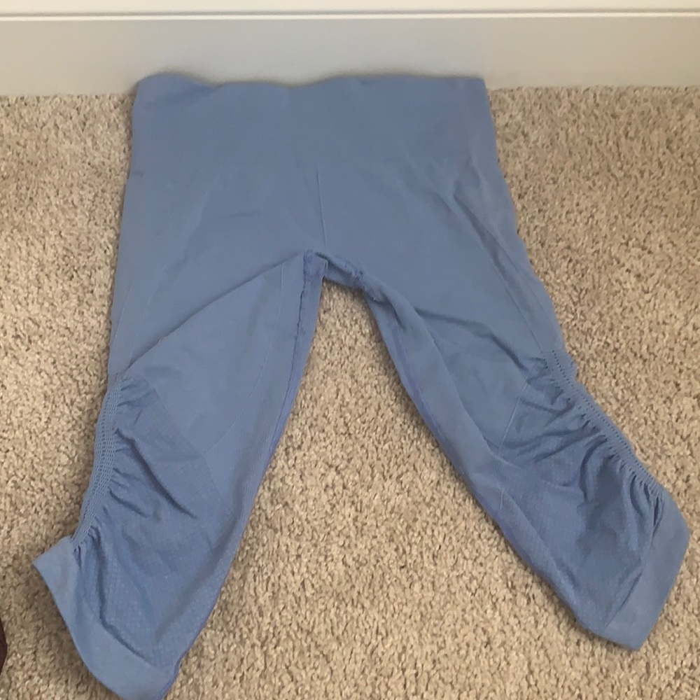 Light blue lululemon capris 6